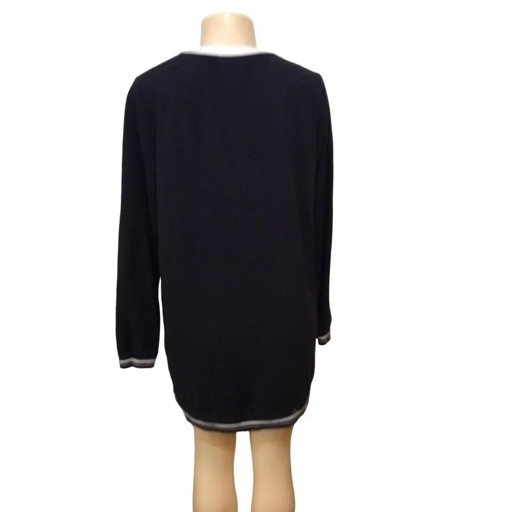 NIKE Women Long Sleeve Sweatshirt Size M Black And White - Picture 2 of 3